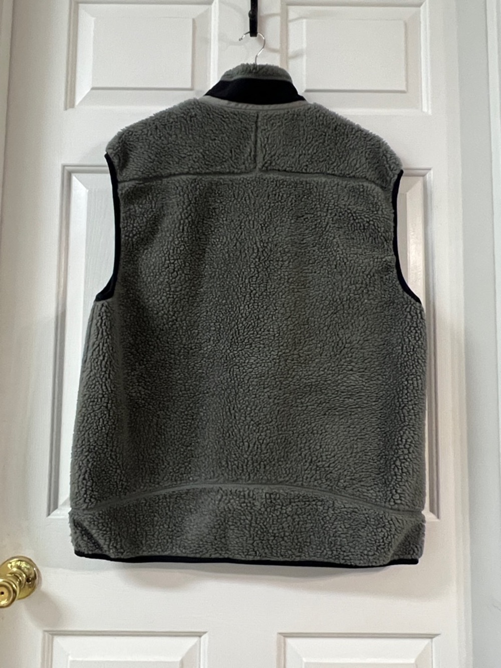 Patagonia Gray Sherpa Vest with Black Trim - Picture 3 of 6